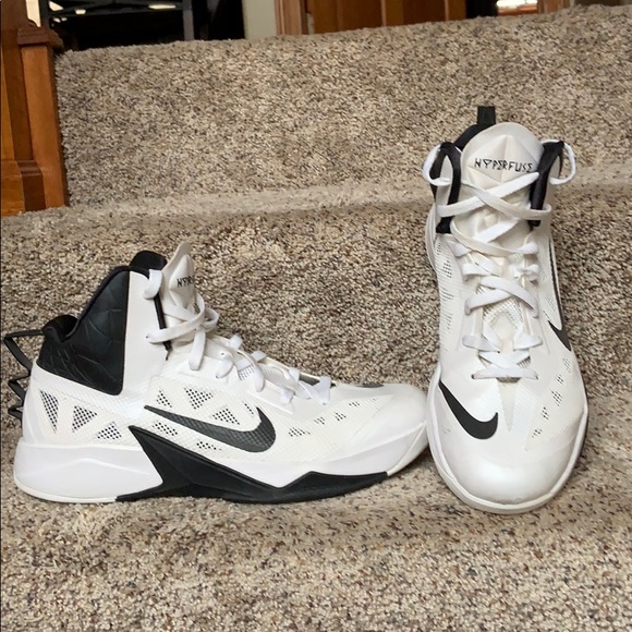 Nike hyperfuse basketball shoes - Picture 3 of 3